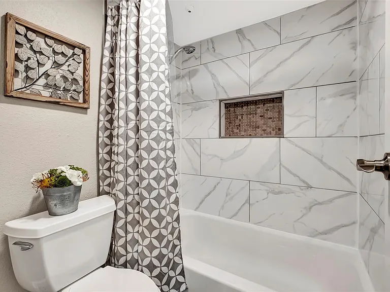 10912 Gulf Fwy #85 — Photo 3