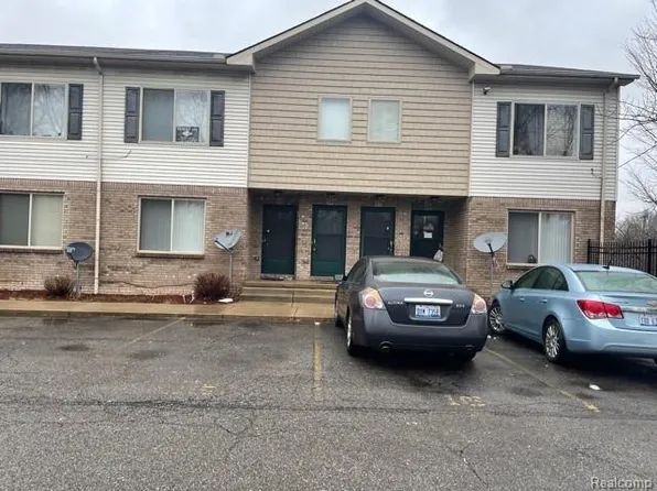 14 Eden Park Dr, Dearborn Heights, MI 48127