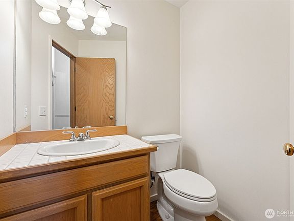 5th image of 16503 133rd Avenue E