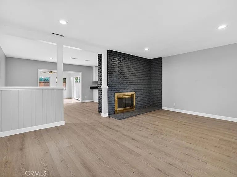 13808 S Catalina Ave — Photo 6