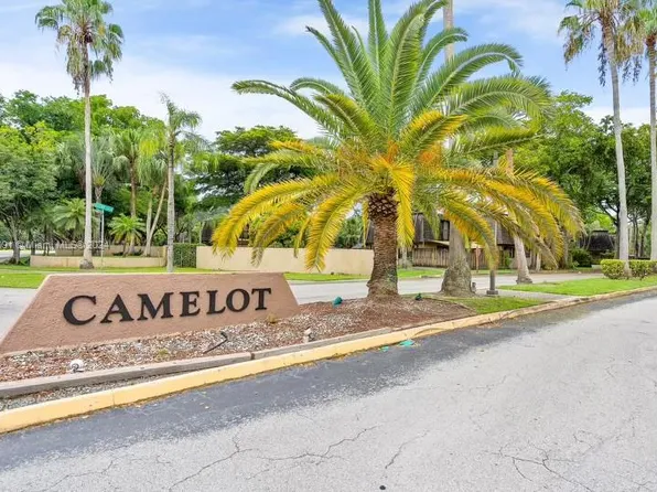 13985 SW 94th Circle Ln #1-102, Miami, FL 33186