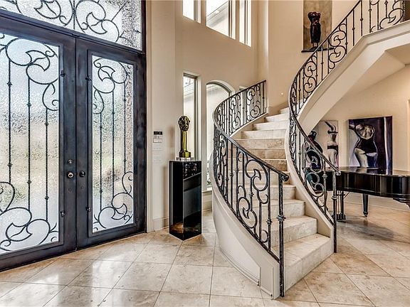 3rd image of 5068 Royal Creek Ln