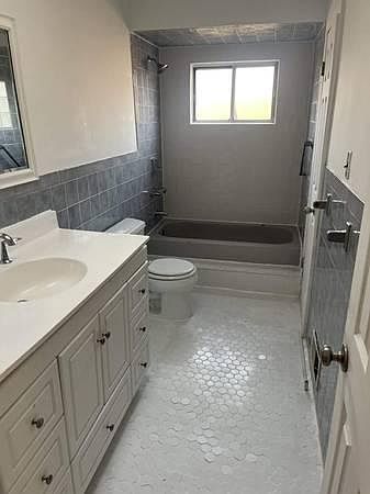 1st image of 45 Sheldon Ave #4
