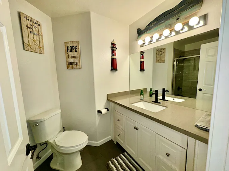 4428 Rodman Dr — Photo 12