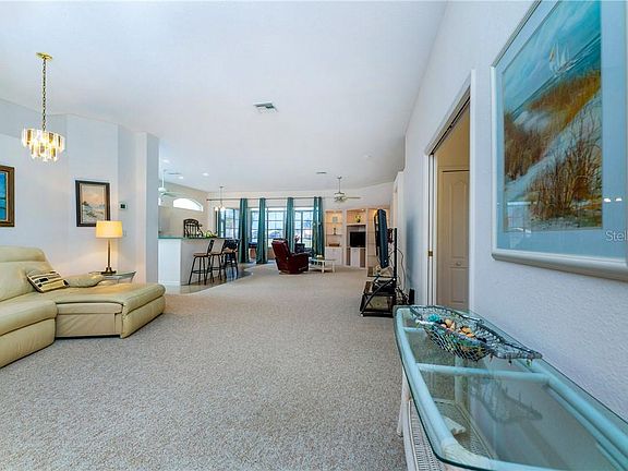 5th image of 26312 Stillwater Cir