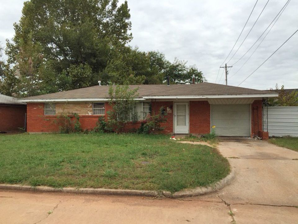 1st image of 3400 SE 27th St