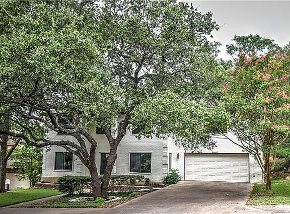 2nd image of 10706 Leafwood Ln