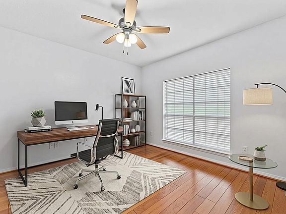 3rd image of 2526 Berkley Ct