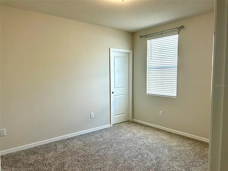 10225 Daybreak Gln — Photo 16