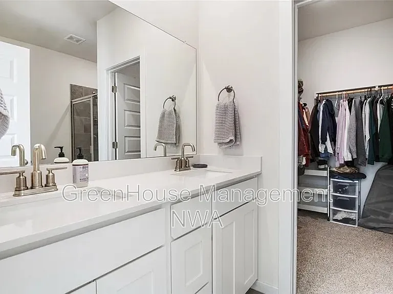 4813 Triangle St — Photo 13