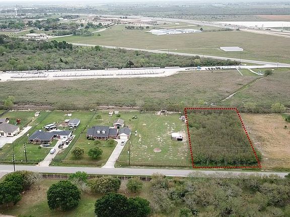 3rd image of 1577 Peschel Ln