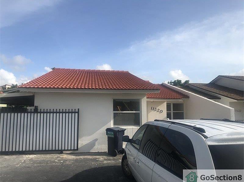 2nd image of 11520 SW 5th St