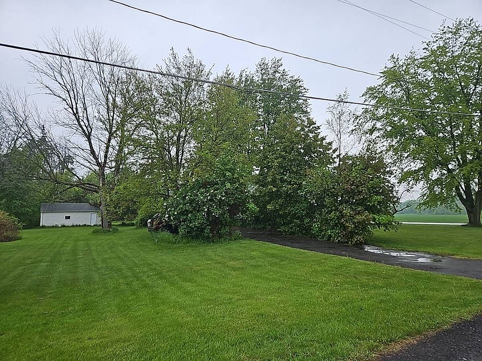 2nd image of 3558 Randall Rd