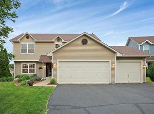 778 Riesgraf Rd, Carver, MN 55315