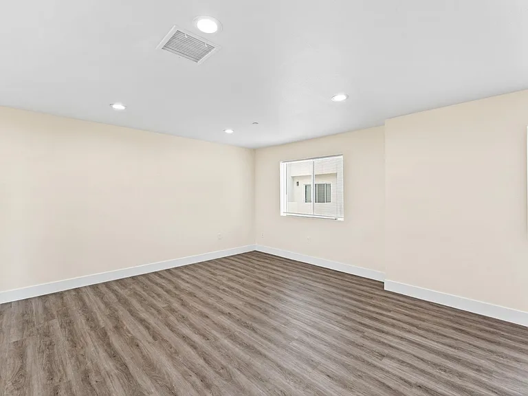 1029 S Montebello Blvd — Photo 49