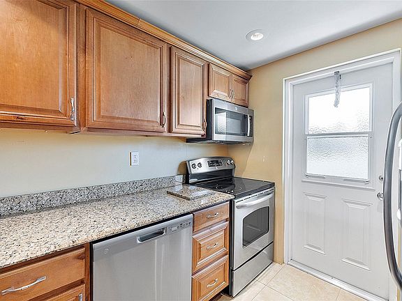 5th image of 1301 E Hillsboro Boulevard #107