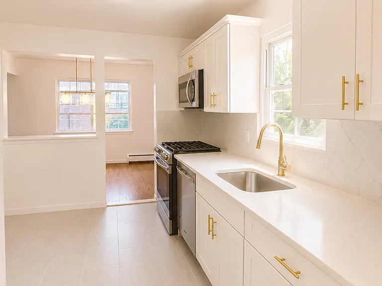 8904 Doran Ave #2 — Photo 4