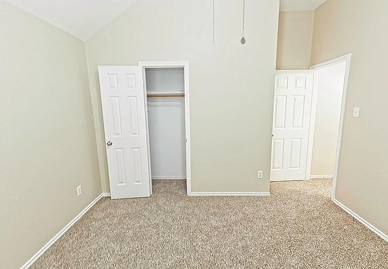 4009 Hidden Meadow Ct — Photo 33