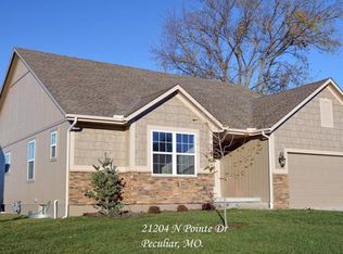 21114 N Pointe Dr, Peculiar, MO 64078