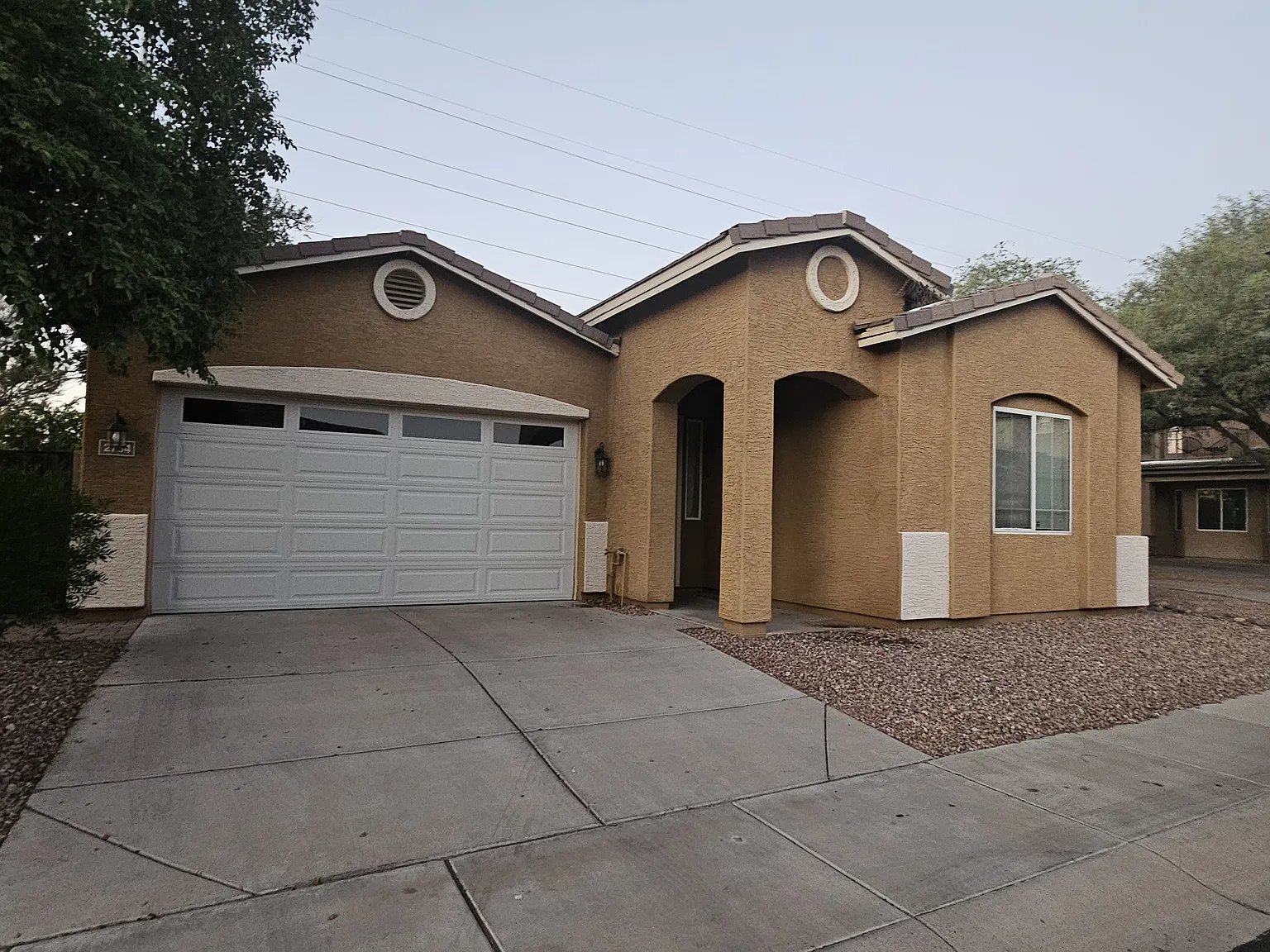 3 bed, 2022 sqft, $2,700 — Photo 1
