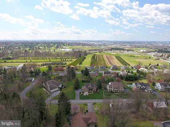 2nd image of 240 Blossom Hill Dr