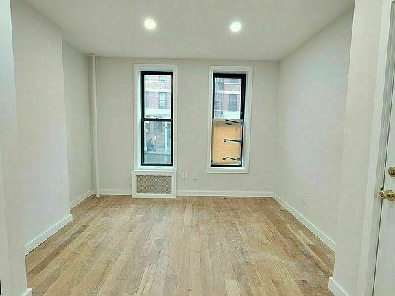 3rd image of 192 Rockaway Ave APT 1