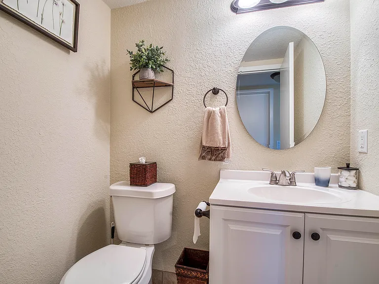 293 Brighton Dr #G — Photo 7