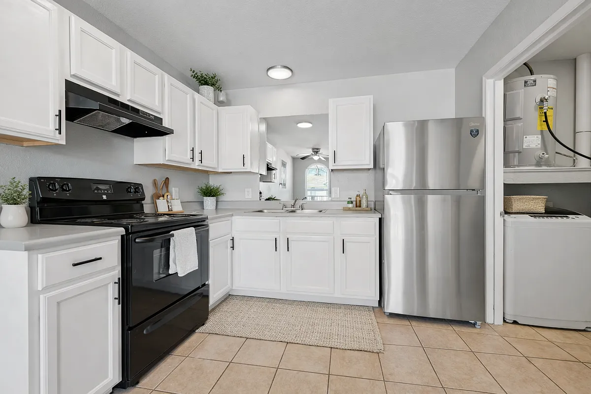 Building Photo - Emma Park Apartments