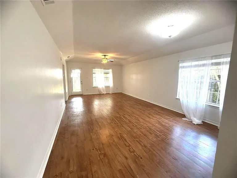 106 Northchase Ct — Photo 11