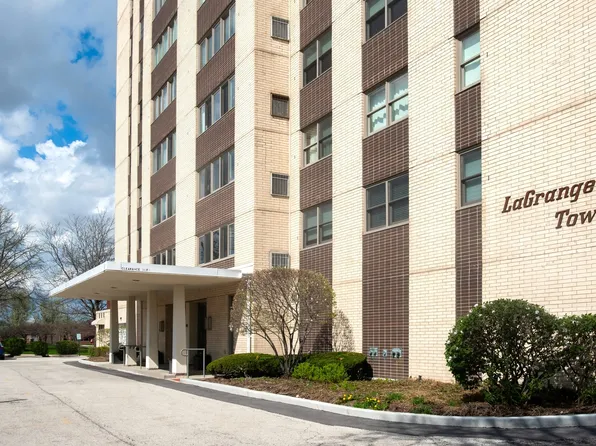 141 N La Grange Rd APT 306, La Grange, IL 60525