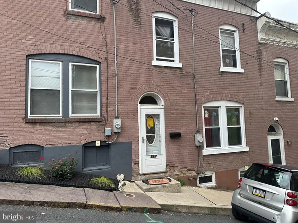 117 S 7th St, Pottsville, PA 17901