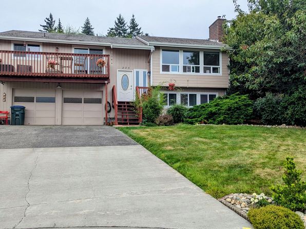 205 Bayside Pl