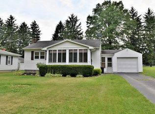 145 Nila Dr, North Lima, OH 44452