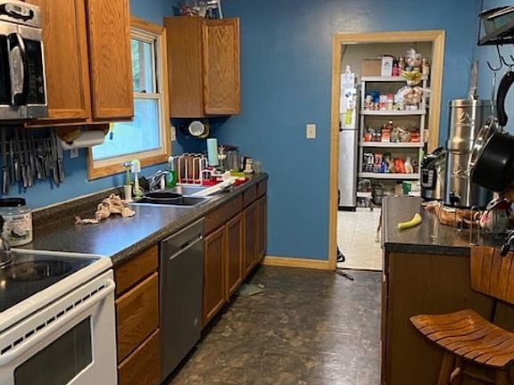 3rd image of 338 Tanglewood Dr