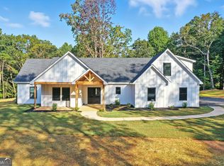 912 Town Creek Rd, Talking Rock, GA 30175