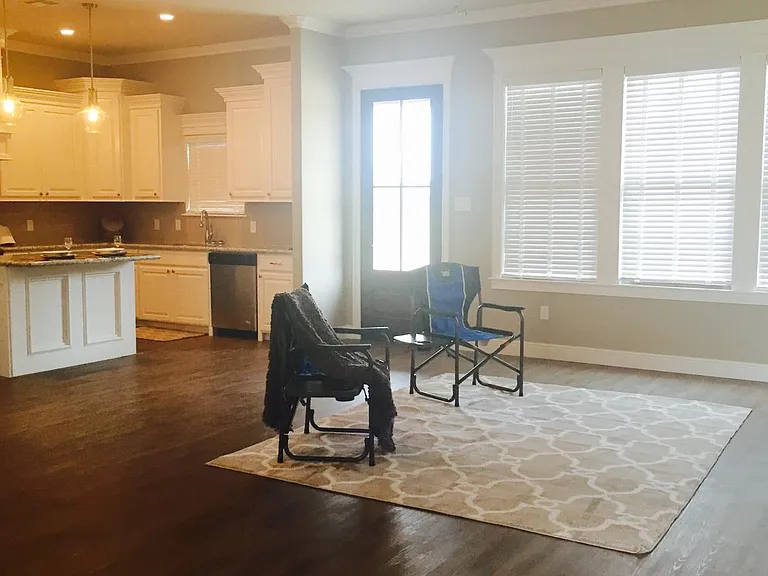1394 Trisha Ct — Photo 9