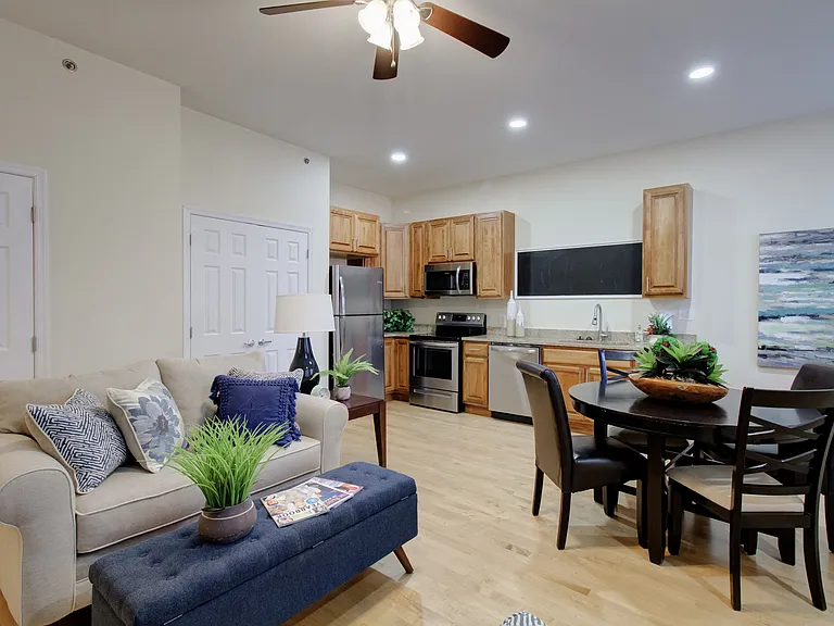 Garland Rodes Apartments — Photo 17