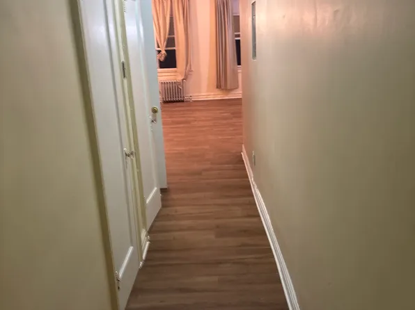 135-137 40th Street image 4 of 11