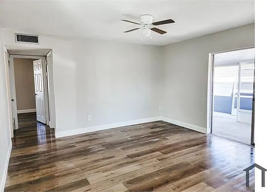 5744 Gallatin Ln — Photo 6