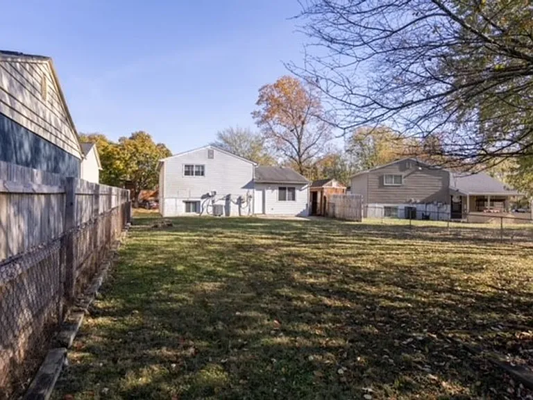 2859 Falcon Bridge Dr — Photo 26