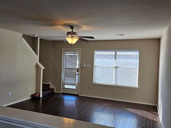5th image of 821 Palo Duro Dr