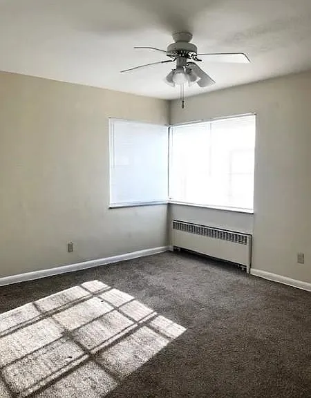 2535 W Bancroft St #8 — Photo 4