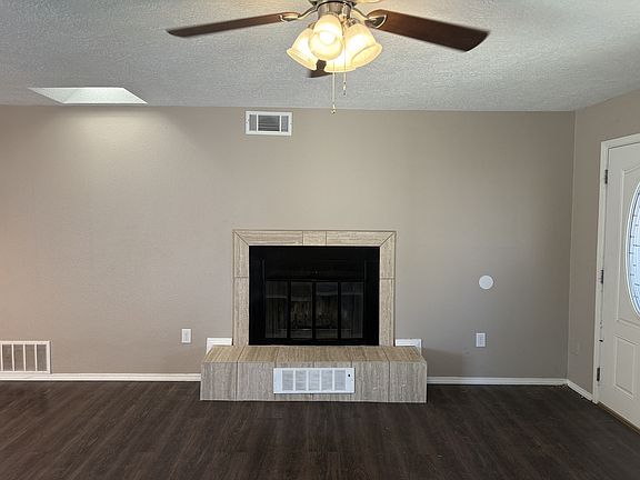 4th image of 4221 Penelope Pl NE