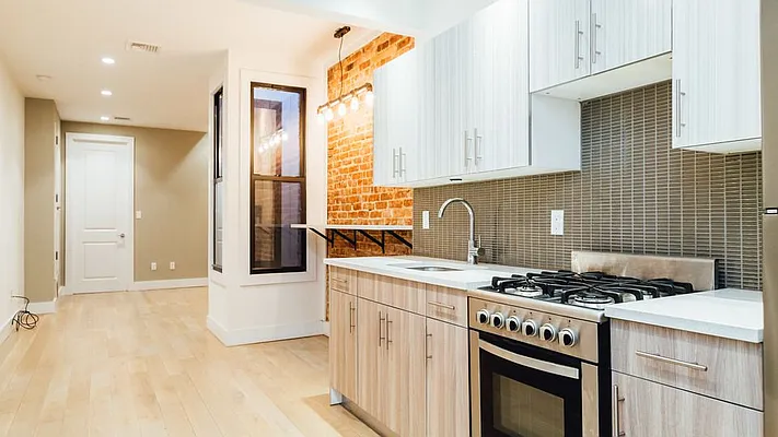 Rented by Nooklyn NYC LLC | media 25