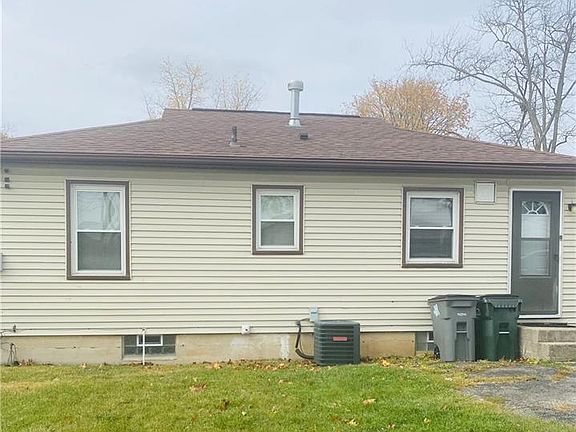 3rd image of 749 Virginia Ave