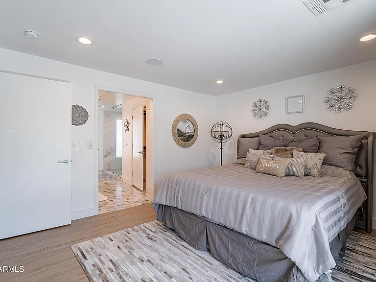 4351 N 36th St #4 — Photo 22