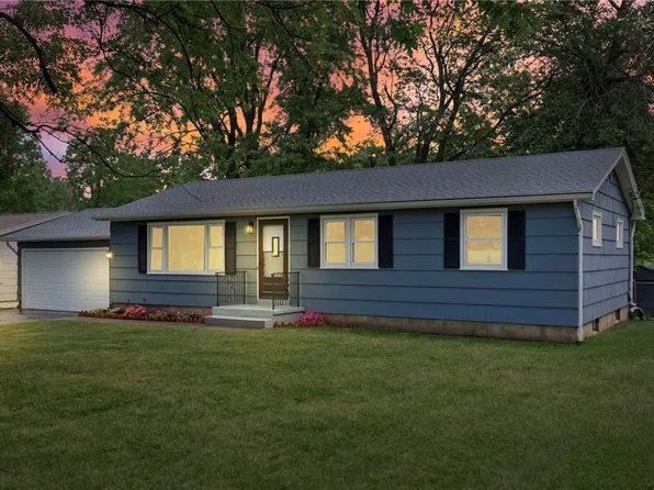 15 Fairhill Dr, Rochester, NY 14618