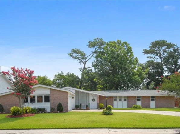 145 Imperial Woods Dr, Harahan, LA 70123