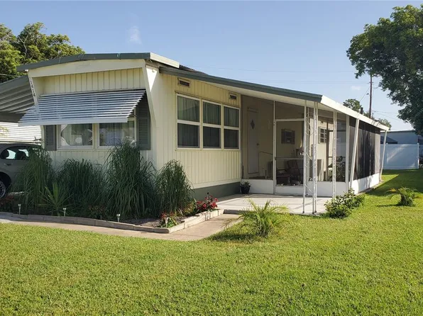 1414 Lakeview Dr, Tavares, FL 32778