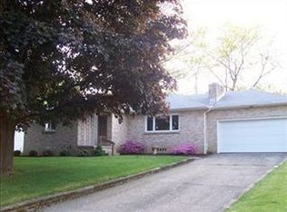 141 Menegay Rd, Louisville, OH 44641